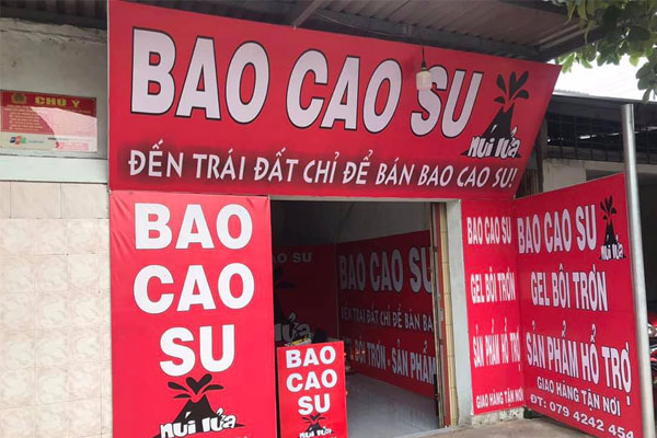 Núi La <span class= Núi La <span class=